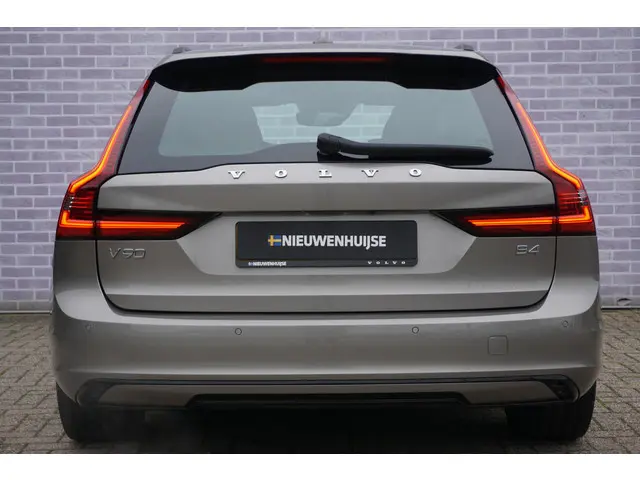 Volvo V90 2.0 B4 R-Design 2021 Benzine 20