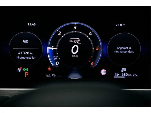 Volkswagen Passat Variant R-Line Diesel 2024 Diesel 35