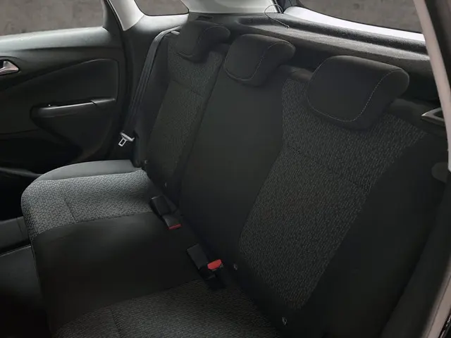 Opel Crossland X 1.2 Sport 2021 Benzine 12