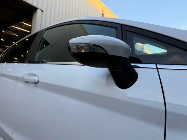 Ford Fiesta 1.25 Titanium 2013 Benzine 15