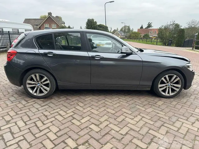 BMW 1 Serie 118i Executive 2017 Benzine 5