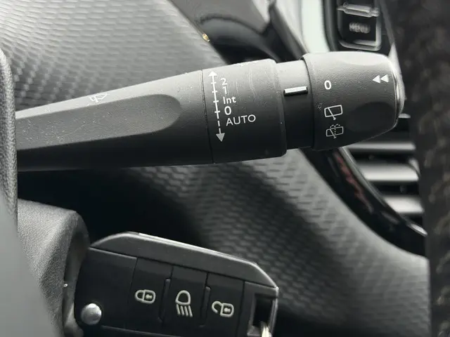 Peugeot 2008 1.2 PureTech Style 2015 Benzine 22