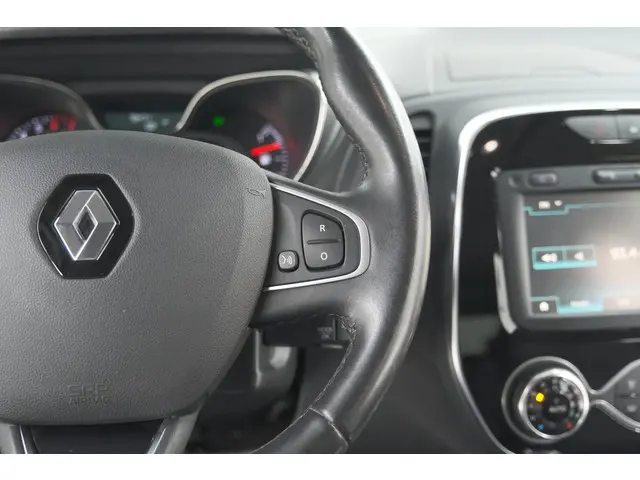Renault Captur TCe 90 Intens 2018 Benzine 33