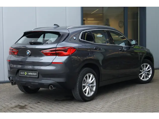 BMW X2 sDrive20i Executive 2018 Benzine 7