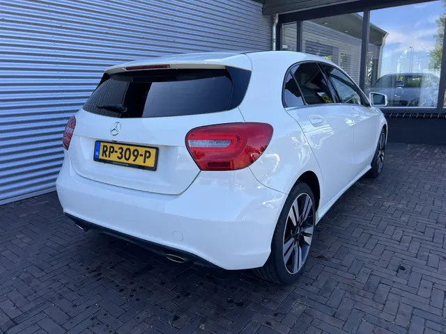 Mercedes-Benz A-Klasse 180 2012 Benzine 10