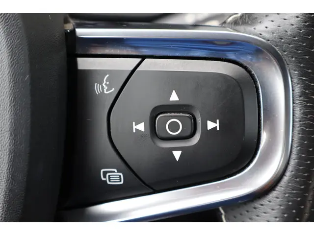 Volvo XC40 1.5 T3 R-Design 2019 Benzine 28