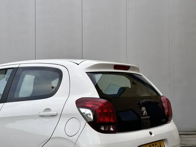 Peugeot 108 1.0 e-VTi Active 2018 Benzine 6