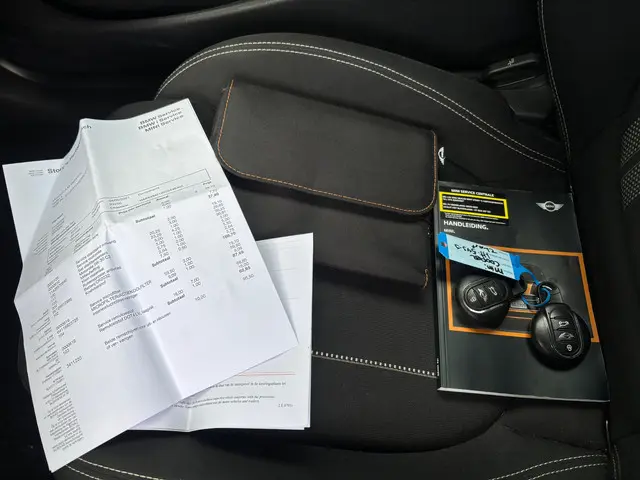 MINI Cooper Mini 1.5 JCW PAKKET 2016 Benzine 8