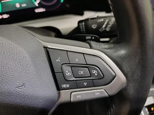 Volkswagen Golf 1.0 eTSI Life 2021 Benzine 16