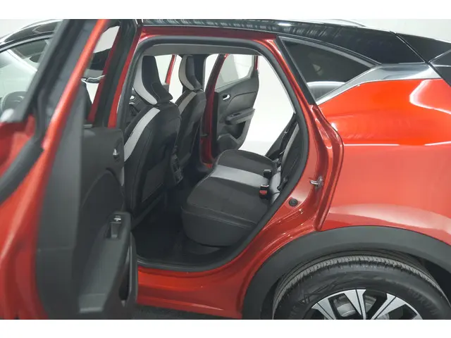 Renault Captur TCe 90 Techno 2024 Benzine 32