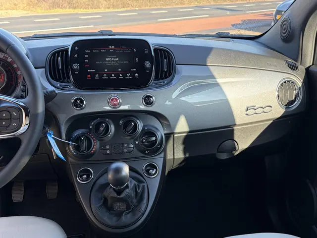 Fiat 500C 1.0 Hybrid Dolcevita 2022 Hybride Benzine 25