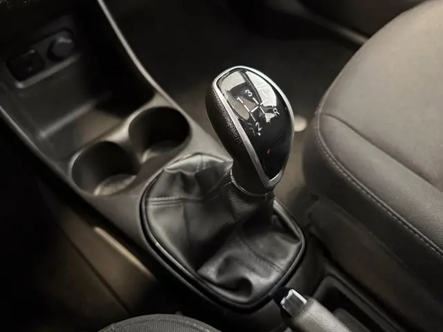 Opel KARL 1.0 Rocks Online Edition 2017 Benzine 17