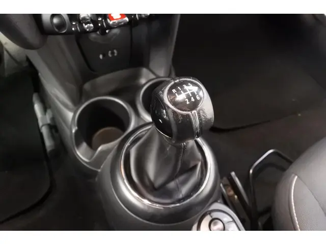 MINI One Mini 102pk BNS 2017 Benzine 26