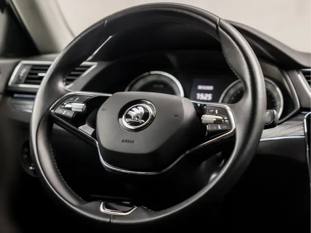 Škoda Superb Combi 1.5 TSI ACT Sport 2021 Benzine 20