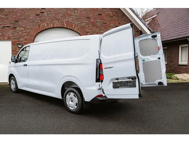 Ford Transit Custom 2.0 TDCI 136PK L2H1 Trend 2024 Diesel 24