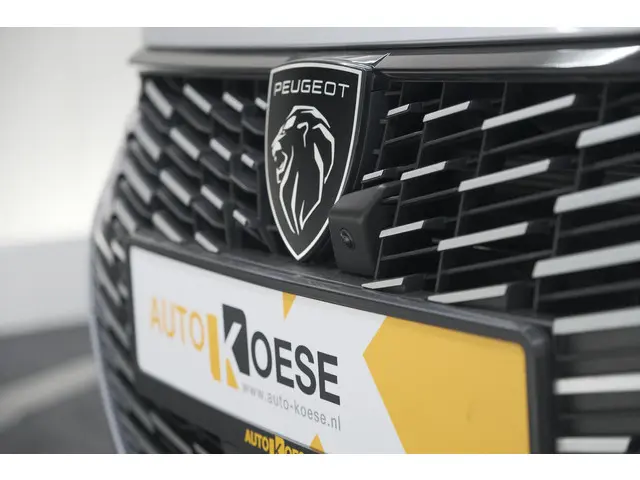 Peugeot 208 PureTech 100 Allure 2024 Benzine 17