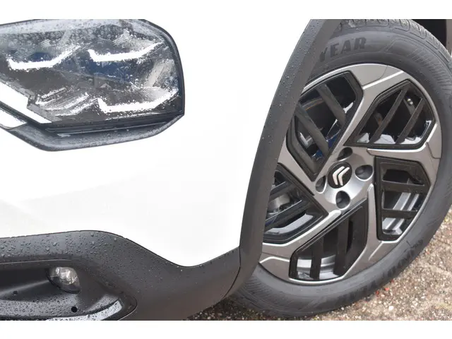 Citroën C4 Puretech 130 EAT8 Automaat Plus 2024 Benzine 9