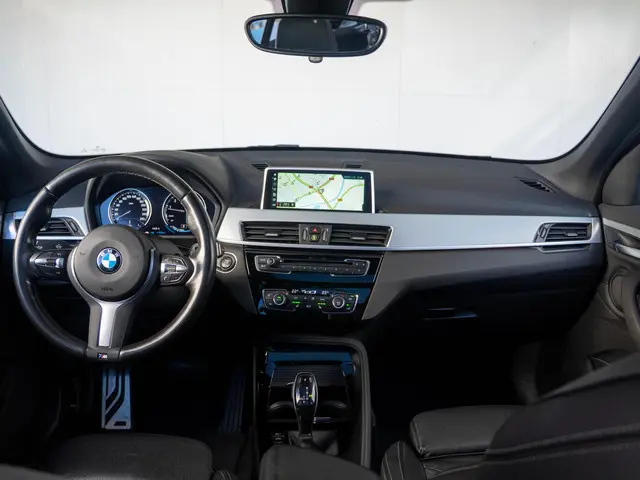 BMW X1 xDrive20i 2019 Benzine 9