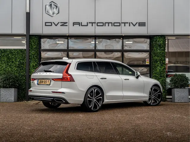 Volvo V60 2.0 T4 Inscription 2021 Benzine 8