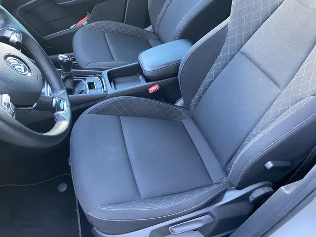 Škoda Karoq 1.0 TSI Business Edition 2021 Benzine 14