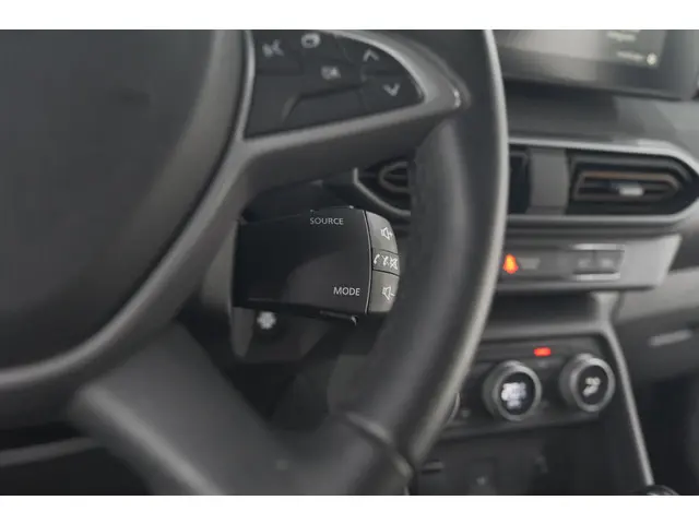 Dacia Sandero Stepway TCe 90 Extreme 2024 Benzine 37