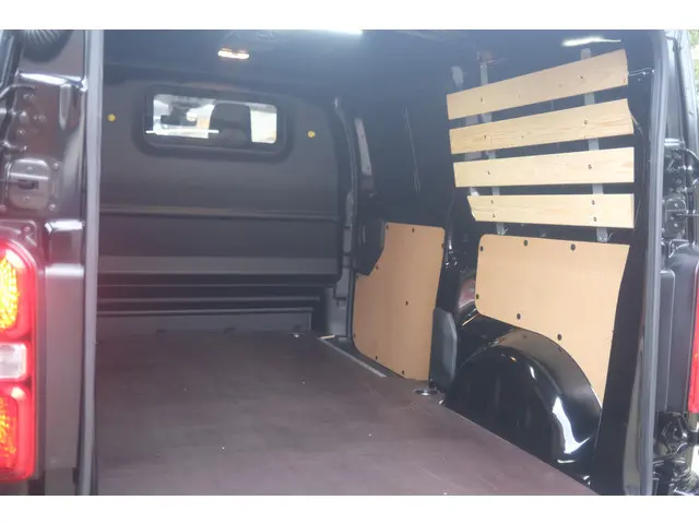 Citroën Jumpy M L2 2.0 BlueHDi 2024 Diesel 23