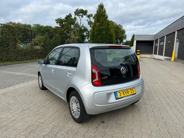 Volkswagen up! 1.0 move up! BlueMotion 2014 Benzine 17