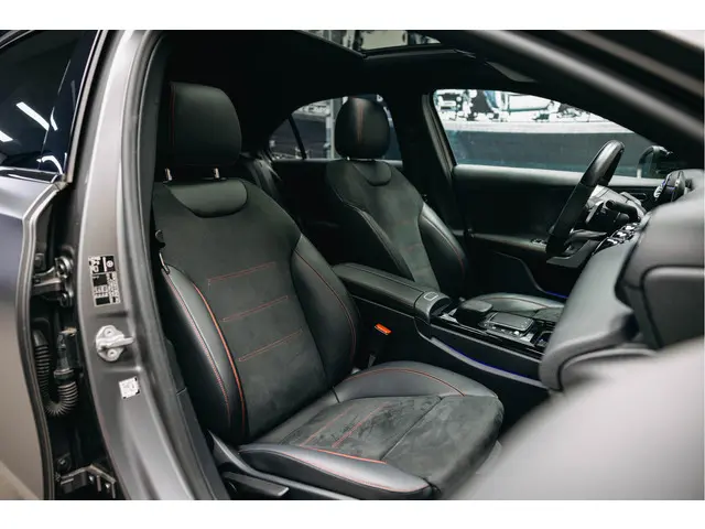 Mercedes-Benz A-Klasse 250 e 2020 Hybride Benzine 21