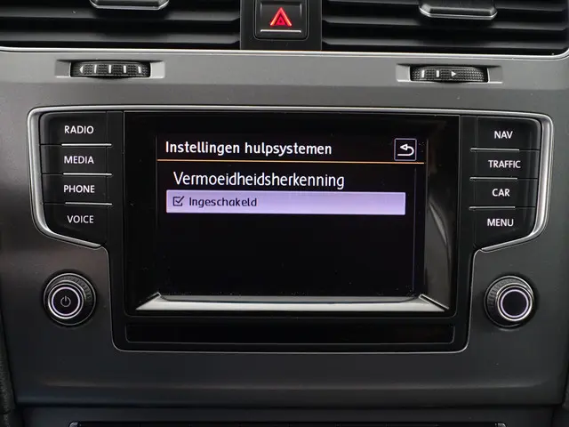 Volkswagen Golf 1.6 TDI Comfortline- 2013 Diesel 9