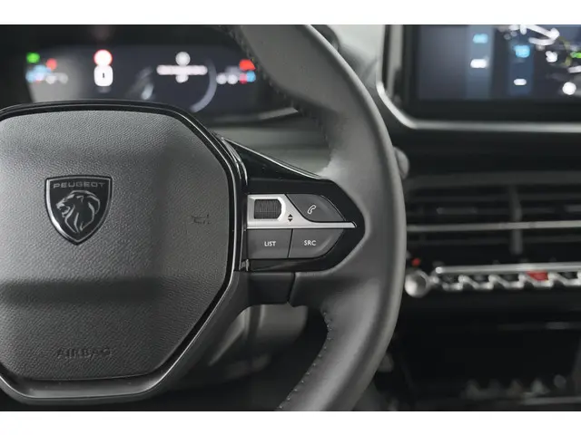 Peugeot 208 PureTech 100 Allure 2024 Benzine 35