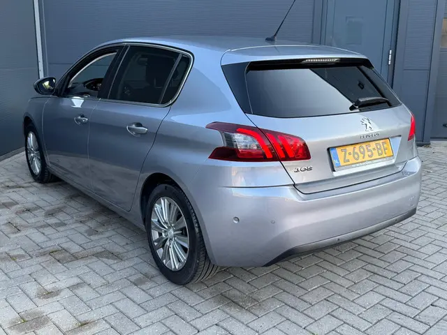 Peugeot 308 2