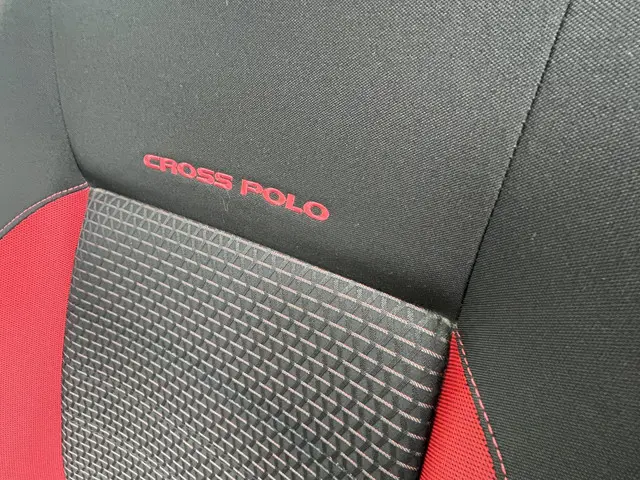 Volkswagen Polo 1.2 TSI Cross 2014 Benzine 12