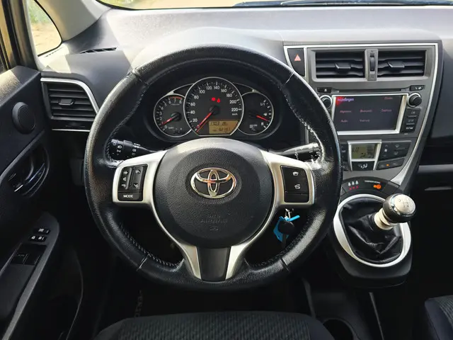 Toyota Verso-S 1.3 VVT-i Aspiration 2013 Benzine 23