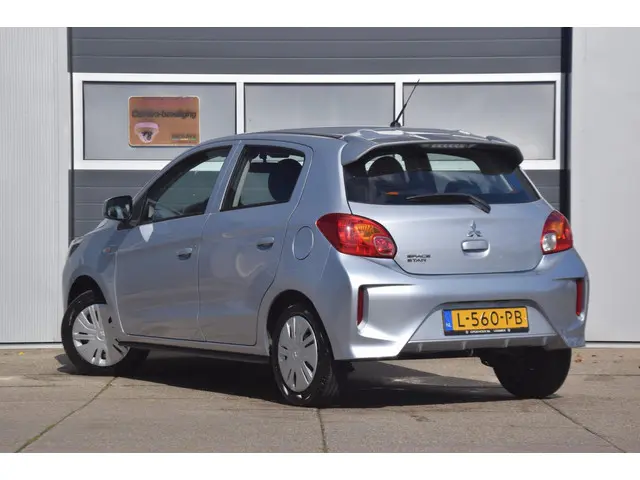 Mitsubishi Space Star 1.2 Cool+ 2021 Benzine 24