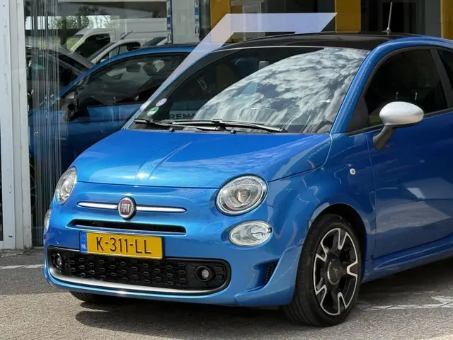 Fiat 500 1.0 Hybrid Rockstar 2021 Benzine 4