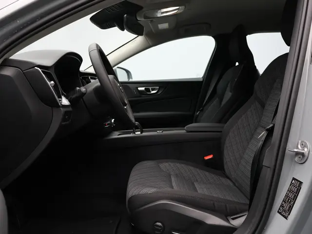 Volvo V60 B4 197PK Essential Edition 2026 Benzine 7