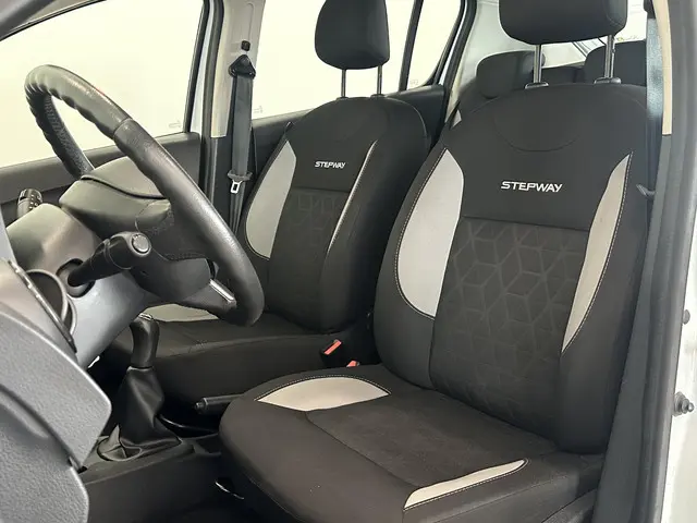 Dacia Sandero Stepway 0.9 TCe 90 Lauréate 2015 Benzine 6