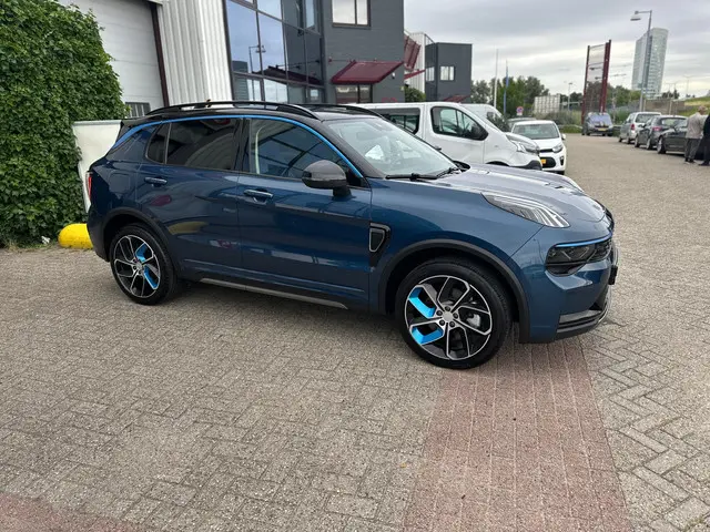 Lynk & Co 01 1.5 2024 Hybride Benzine 8