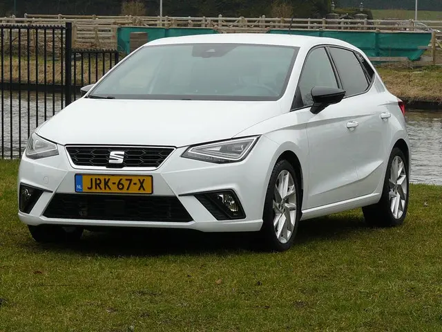 SEAT Ibiza 1.0 EcoTSI FR 2022 Benzine 2
