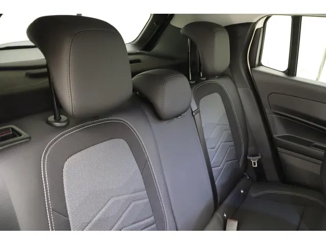 Jeep Avenger Summit 54 kWh 2025 Elektrisch 16