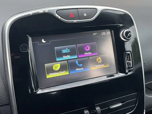 Renault Clio 0.9 TCe Eco2 Expression 2016 Benzine 22