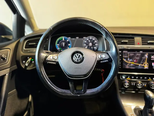 Volkswagen e-Golf E-DITION 2019 Elektrisch 25