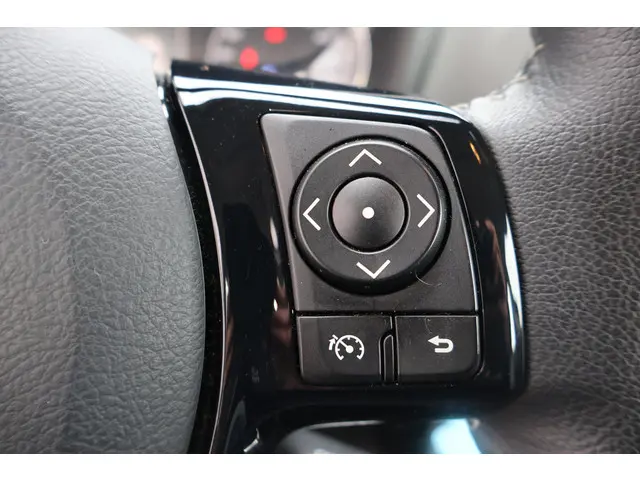 Toyota Yaris 1.0 VVT-i Aspiration 2018 Benzine 18