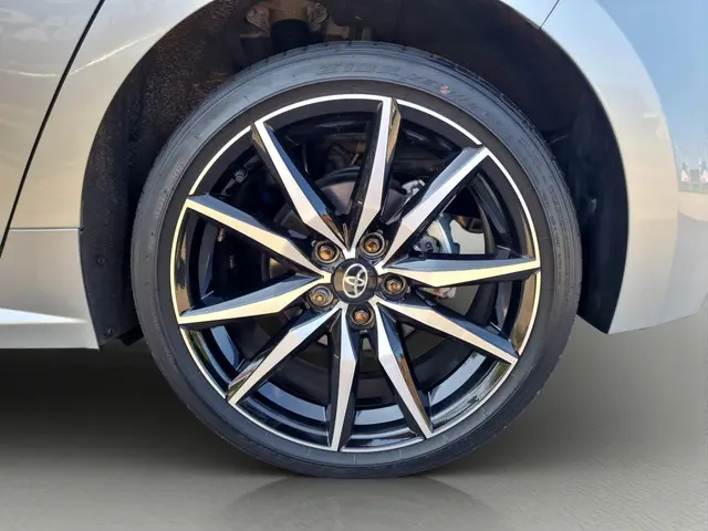 Toyota Corolla Hybrid 140 GR Sport 2023 Hybride Benzine 23