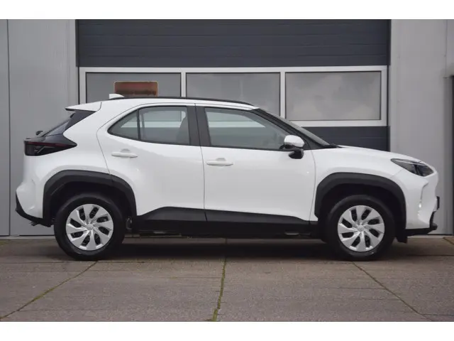 Toyota Yaris Cross 1.5 VVT-I Comfort 2023 Benzine 4