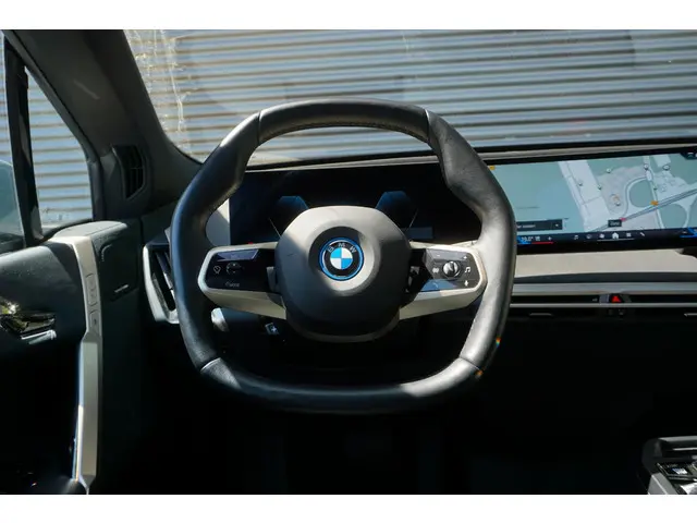 BMW iX xDrive50 2024 Elektrisch 6