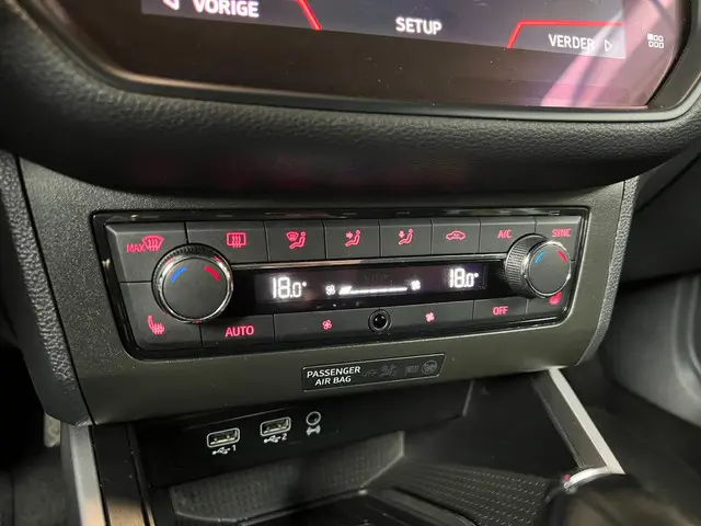 SEAT Arona 1.0 TSI DSG FR LED KEYLESS PDC 2019 Benzine 17