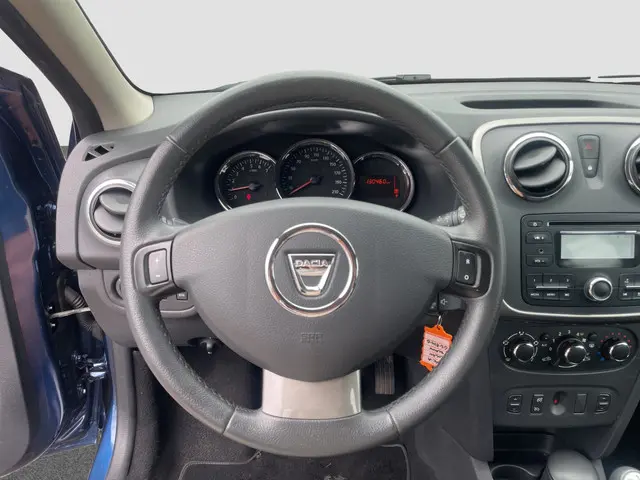 Dacia Logan MCV 0.9 TCe 10th Anniversary 2015 Benzine 10