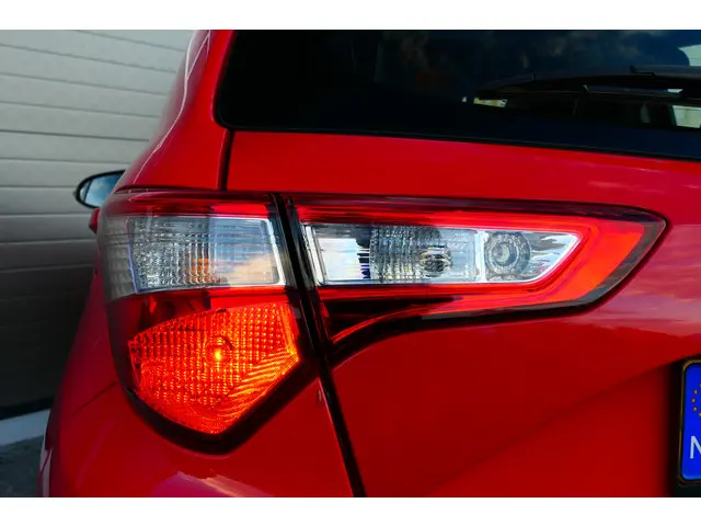 Toyota Yaris 1.5 Hybrid Active 2019 Hybride Benzine 44