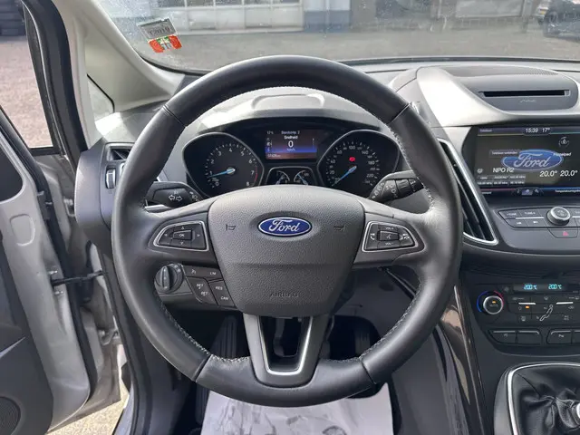 Ford C-MAX 1.5 Titanium 2017 Benzine 18
